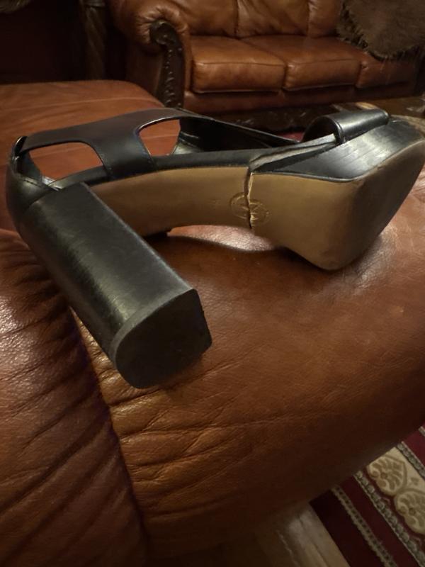 Customer carousel item 5.