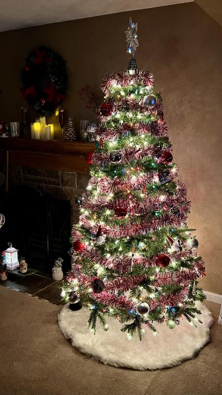 I added multi lights to the tree to give it more color.