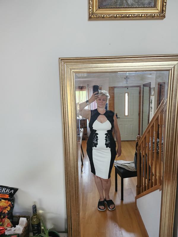 I ordered size XL. I am 5'10" and 220 lbs.