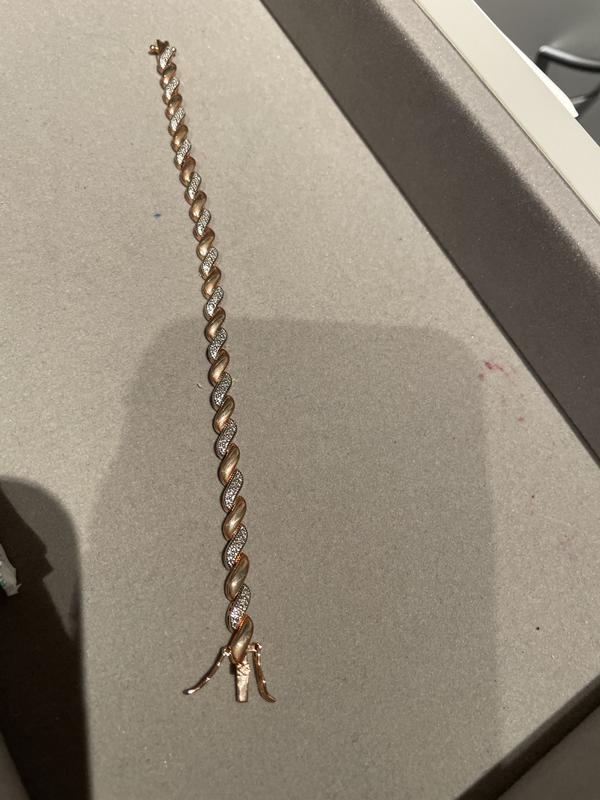 Customer carousel item 1.