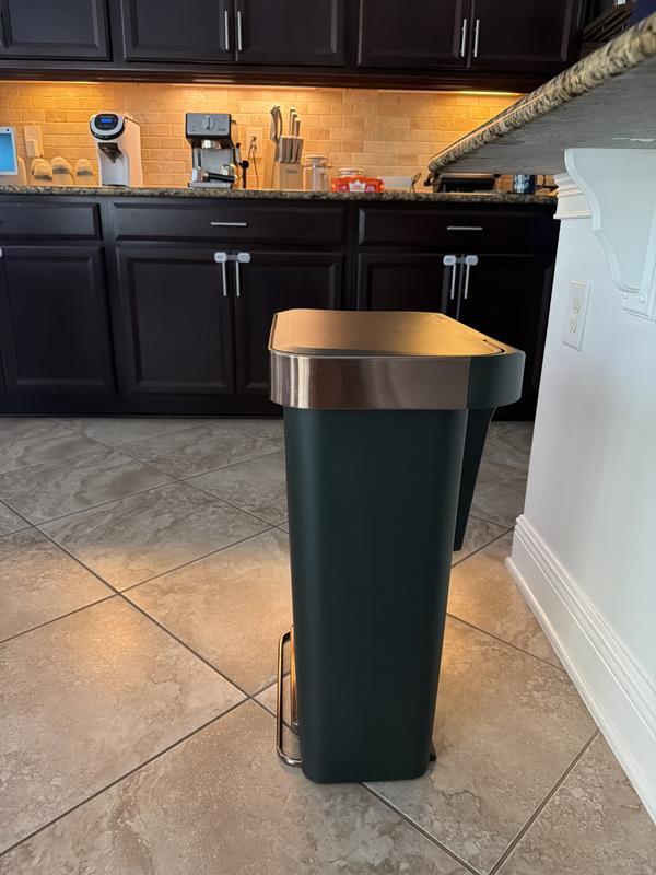New kitchen trash can
