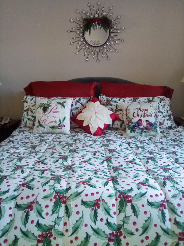 The flip side of the gingham check - ivy & berries