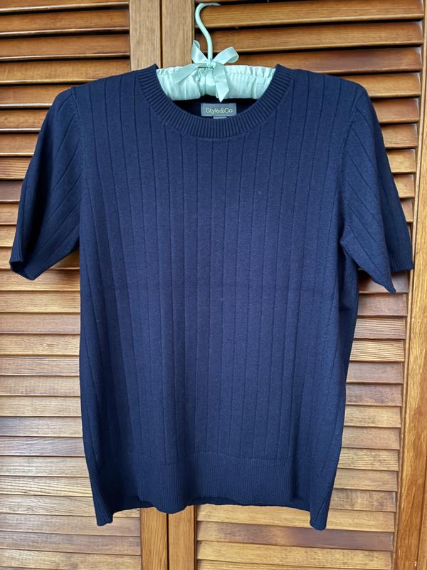 Customer carousel item 8.