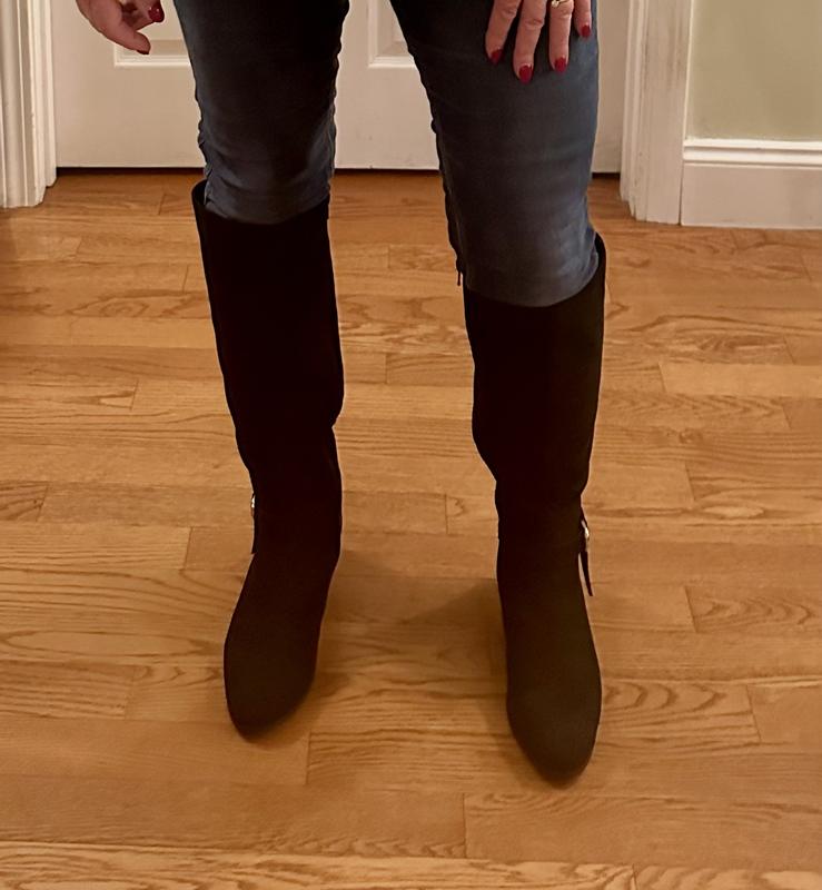 Front View-Boot Height Below Knee