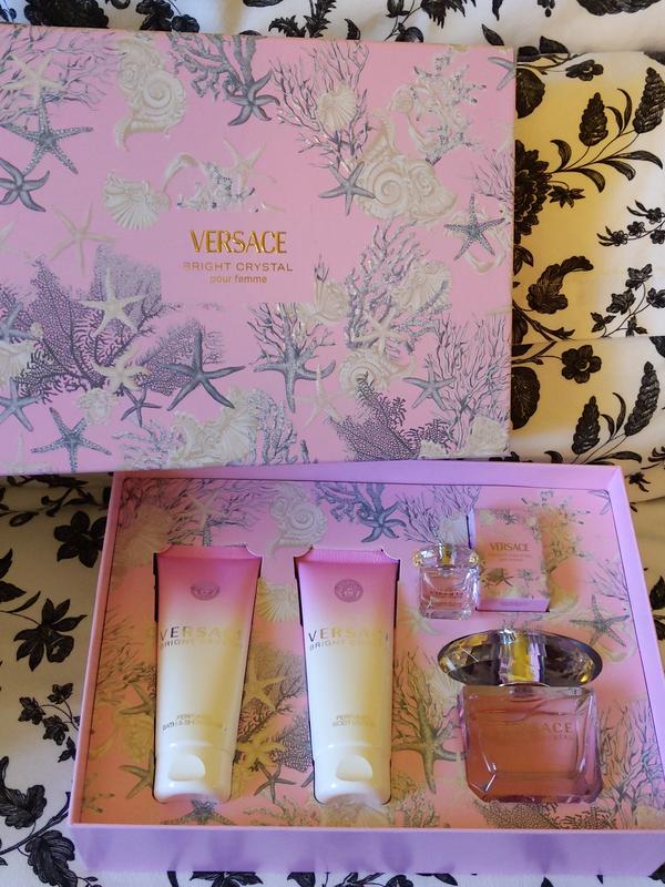 The mini bottle is so cute! Love this set!
