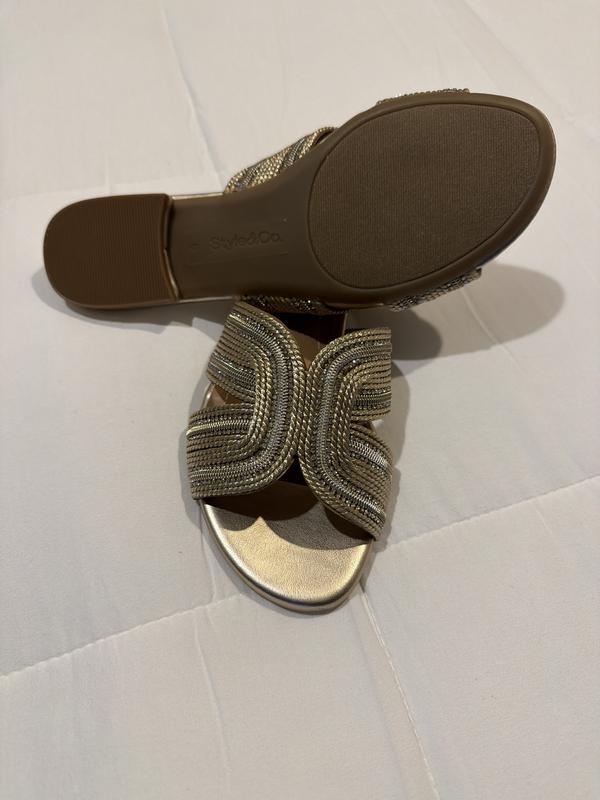 Drak gold color