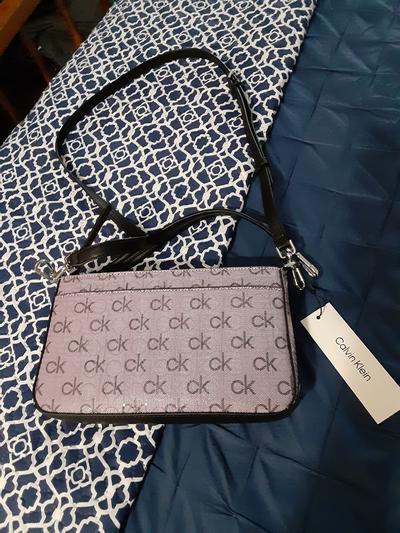 Front and back of purse