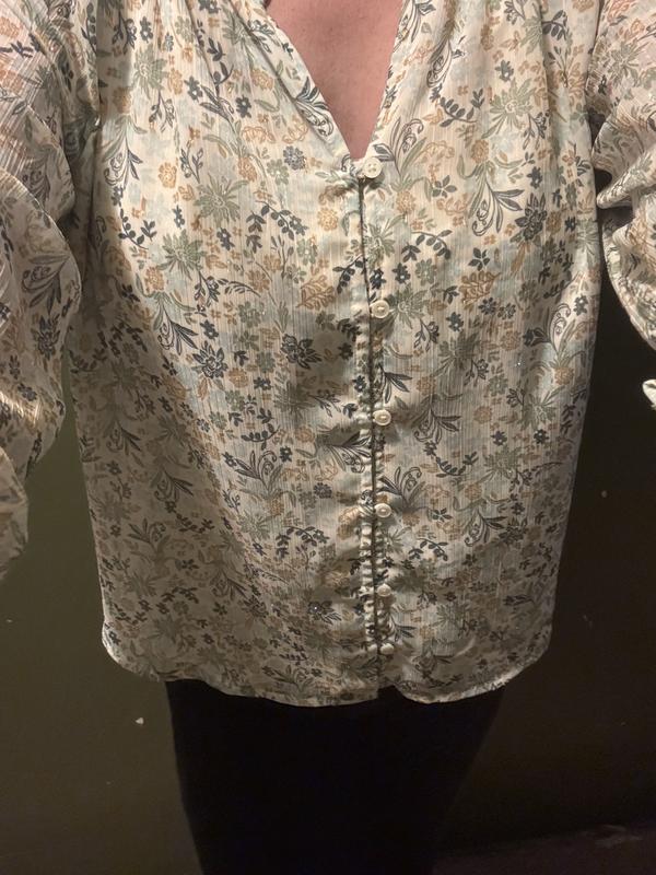 Close up front view of neck/button down