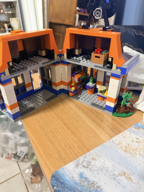 Customer carousel item 3.