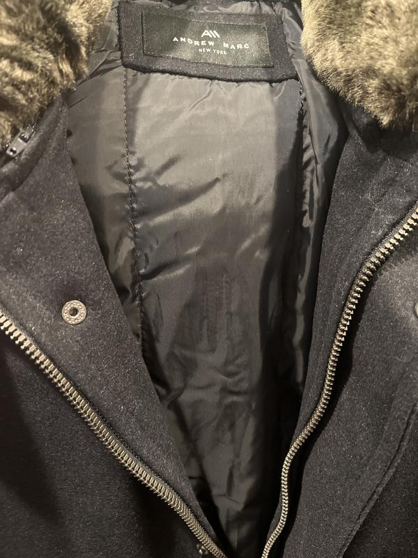 Removable collar w zip