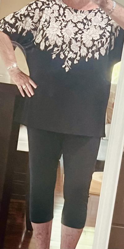 Looks nice with black pants