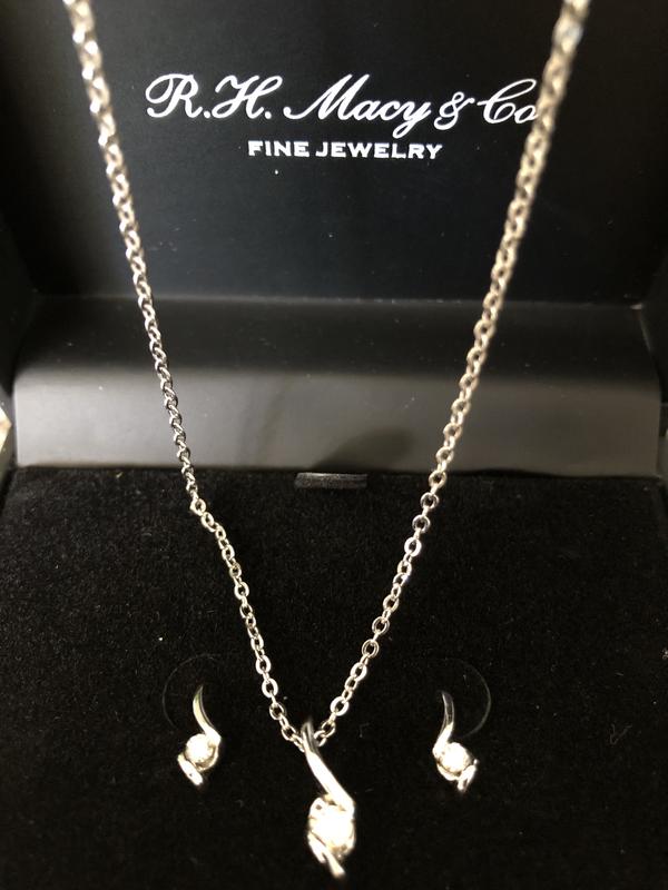 Comparing to my Sears Sirena pendant