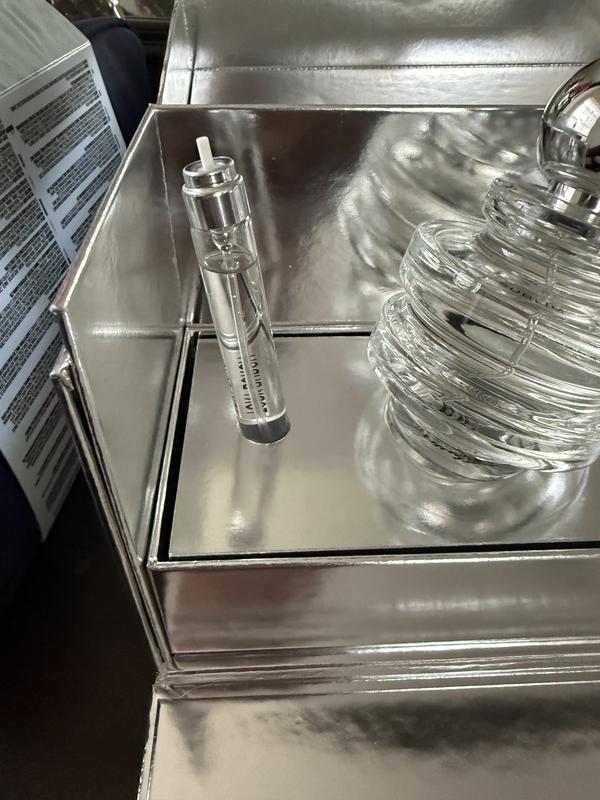 Customer carousel item 1.