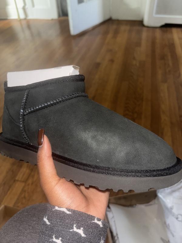Display shoe?