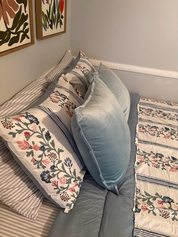 Customer carousel item 1.