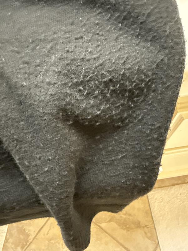 These photo show the sweater after only one use