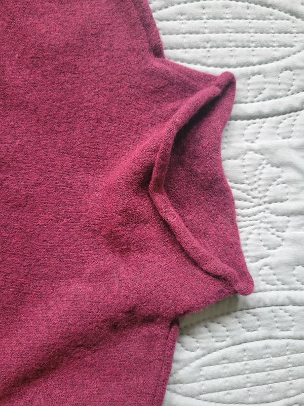 Color is darkwr than photos show.