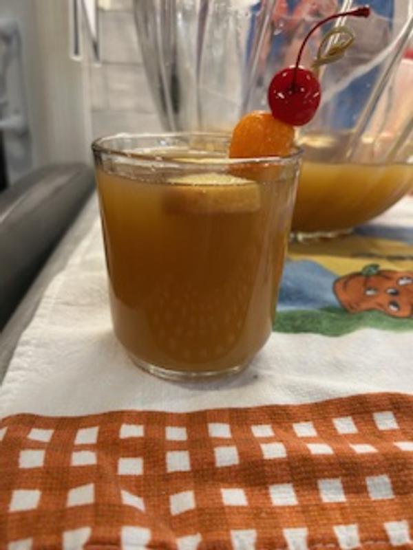 A perfect size for cider with a garnish.