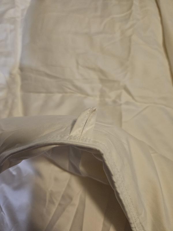 Side loops to attach to a duvet cover