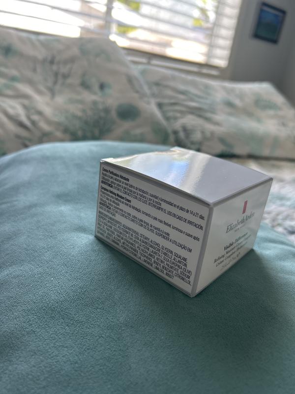 No sealed cellophane packaging.