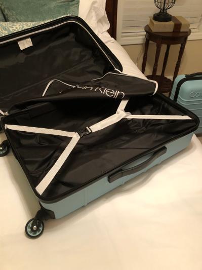 Clever zippered section