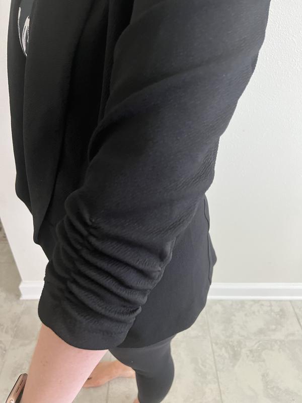 Loved the ruched sleeves