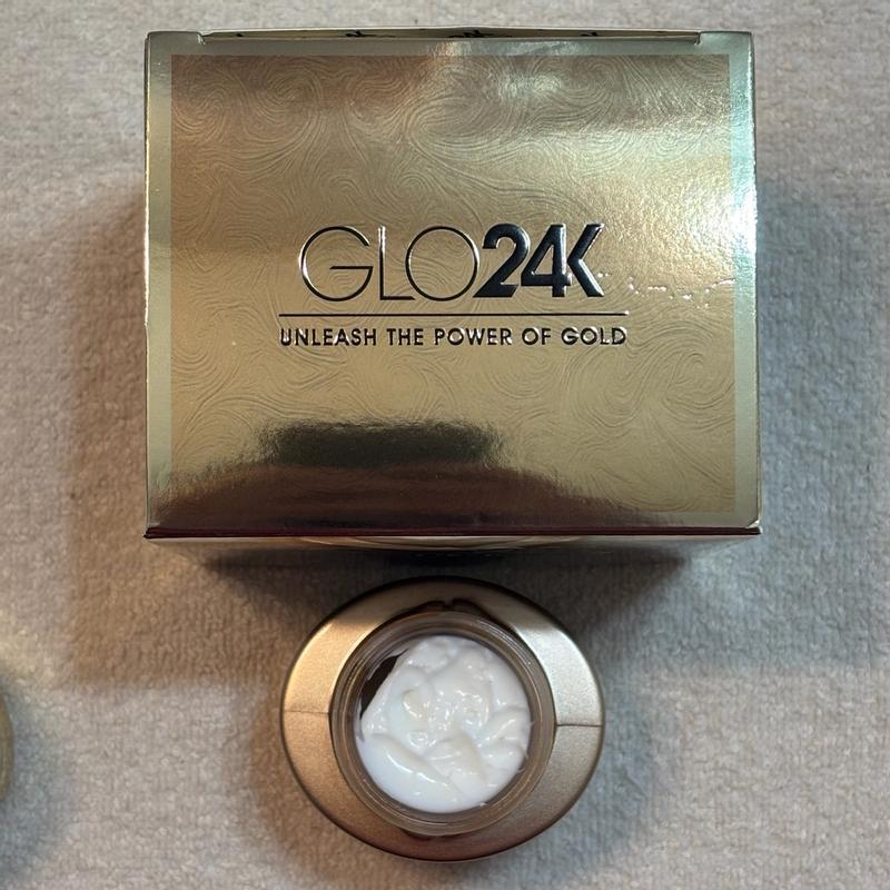 Customer carousel item 12.