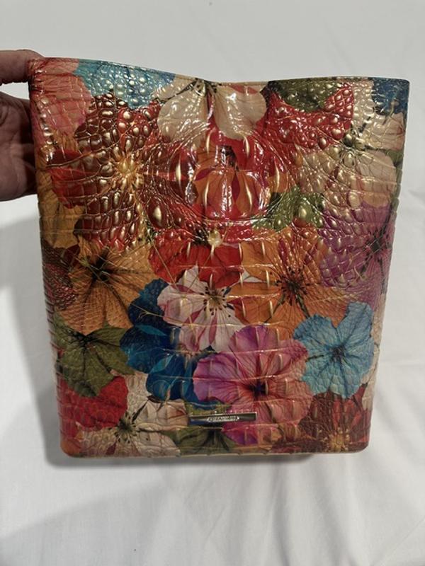 Love this purse!!