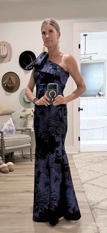 Customer carousel item 3.