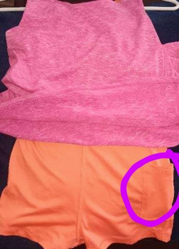 Cute pocket placement!