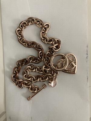 【GUESS】Logo Link Pendant Necklace ペンダント ネックレス GUESS Logo Link Pendant Necklace - Macy's
