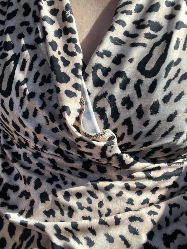 Need to fix the dress all the time on top