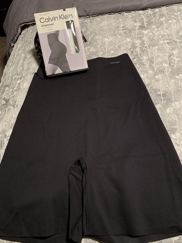 It’s a body define microfiber texture which feels great  on.