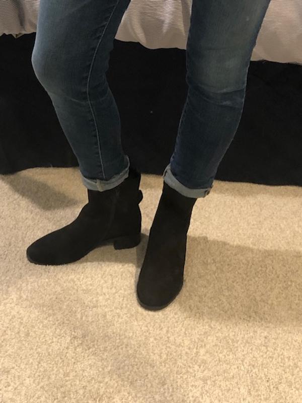 Great pair of basic black booties