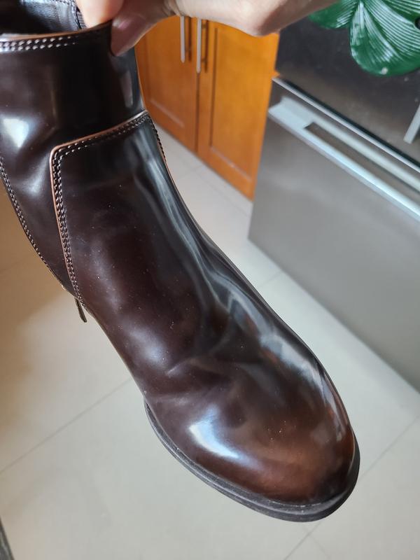 It came with an ugly fold. Hope it will go away. It's been days and it's still there. lol