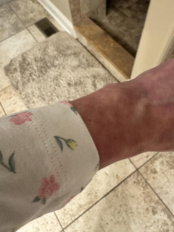 Strange sleeve length