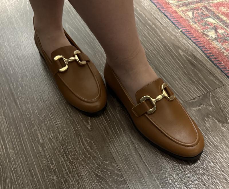 Caramel brown color and gold ornamentation are perfect for fall