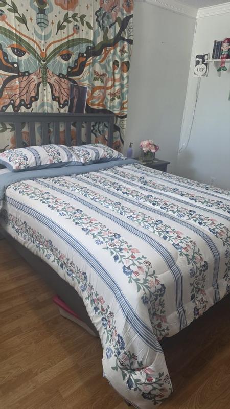 Customer carousel item 5.