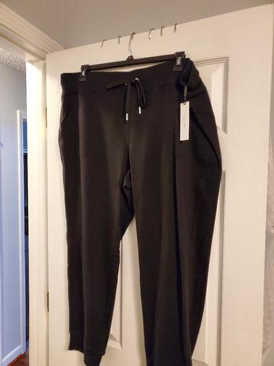 Black Joggers w/Pockets