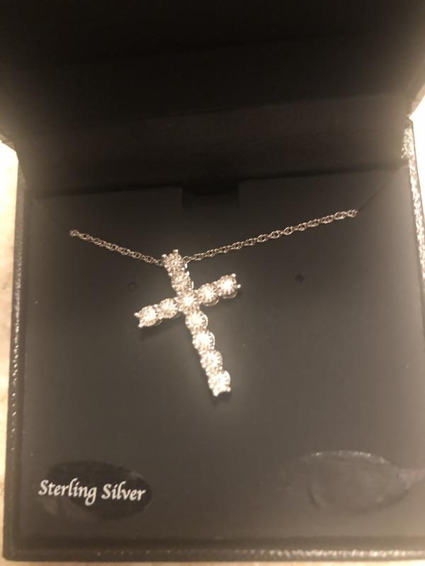 Diamond Cross Pendant Necklace (1/4 ct. t.w.) in Sterling Silver