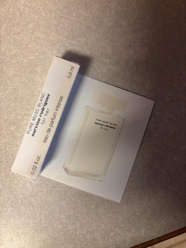 Customer carousel item 11.