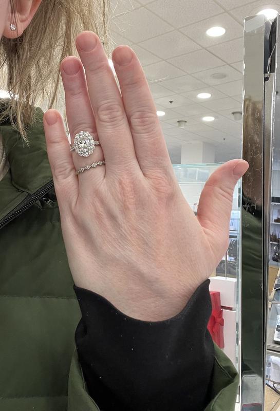 Customer carousel item 4.