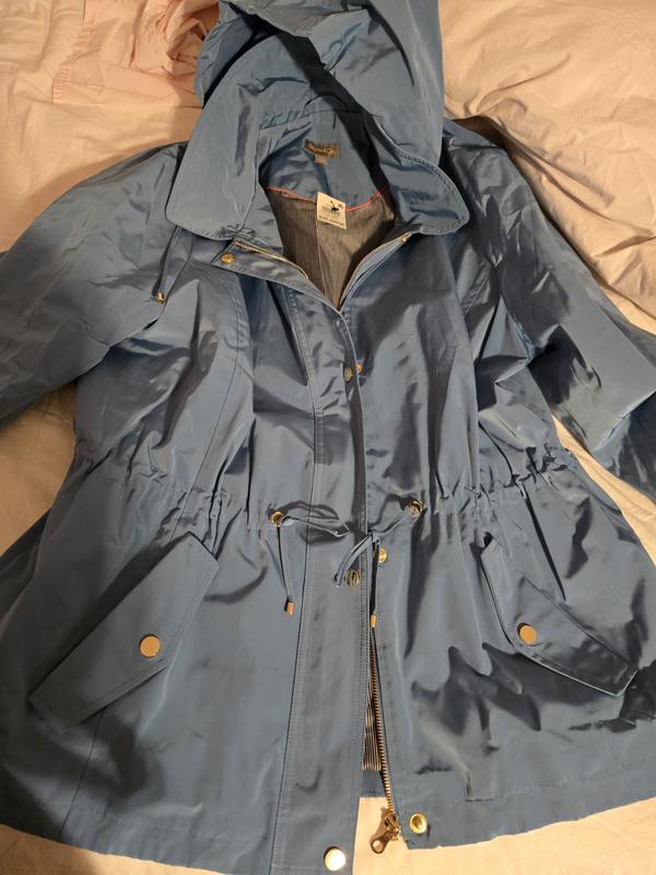 Buttons didnt align with cinch in waist so if you want to button only middle buttons