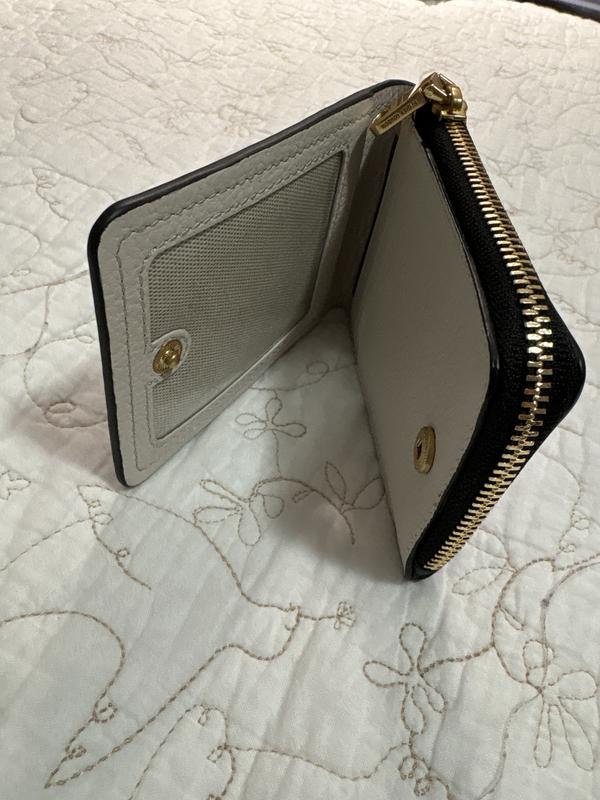 Customer carousel item 3.