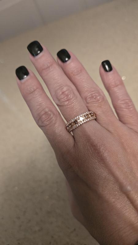 Customer carousel item 4.