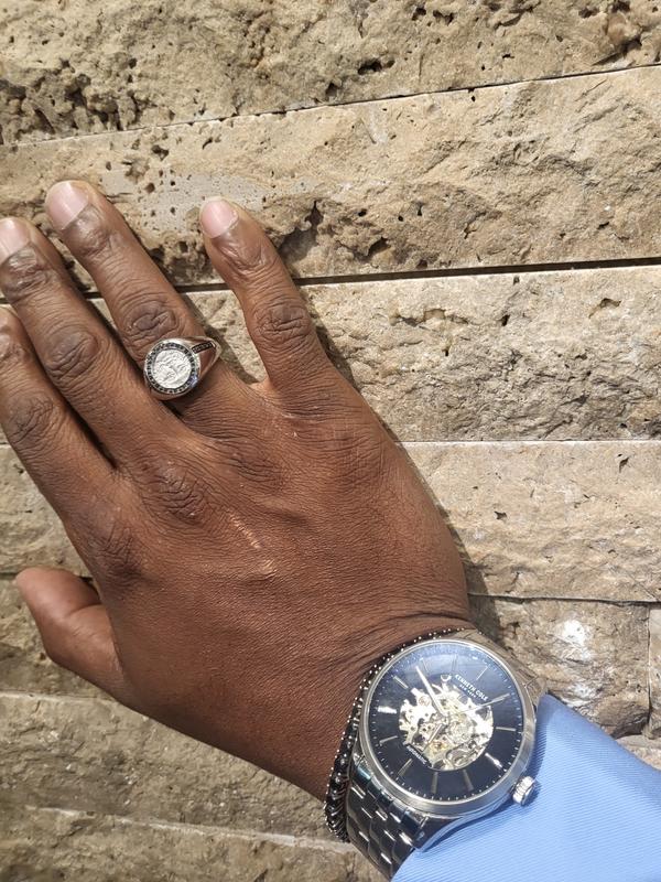 Customer carousel item 1.