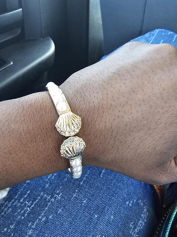 Customer carousel item 1.