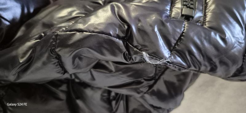 apparently it was broken and sewn by hand. The filling is not well distributed as it feels bulky in some parts and others are without anything. I was charged for returning it and was a Christmas gift to send abroad.