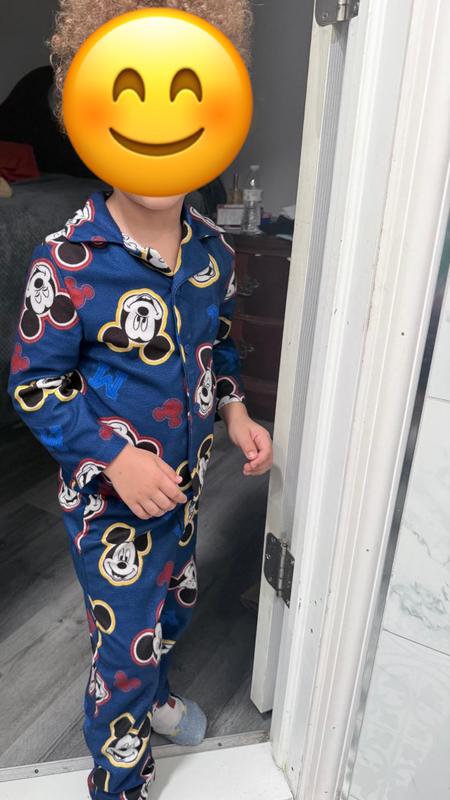 He is 4 years old almost 😅 and wearing 4t