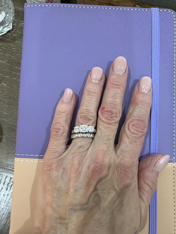 Customer carousel item 1.